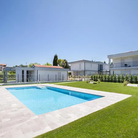 Apartman Petra With Pool